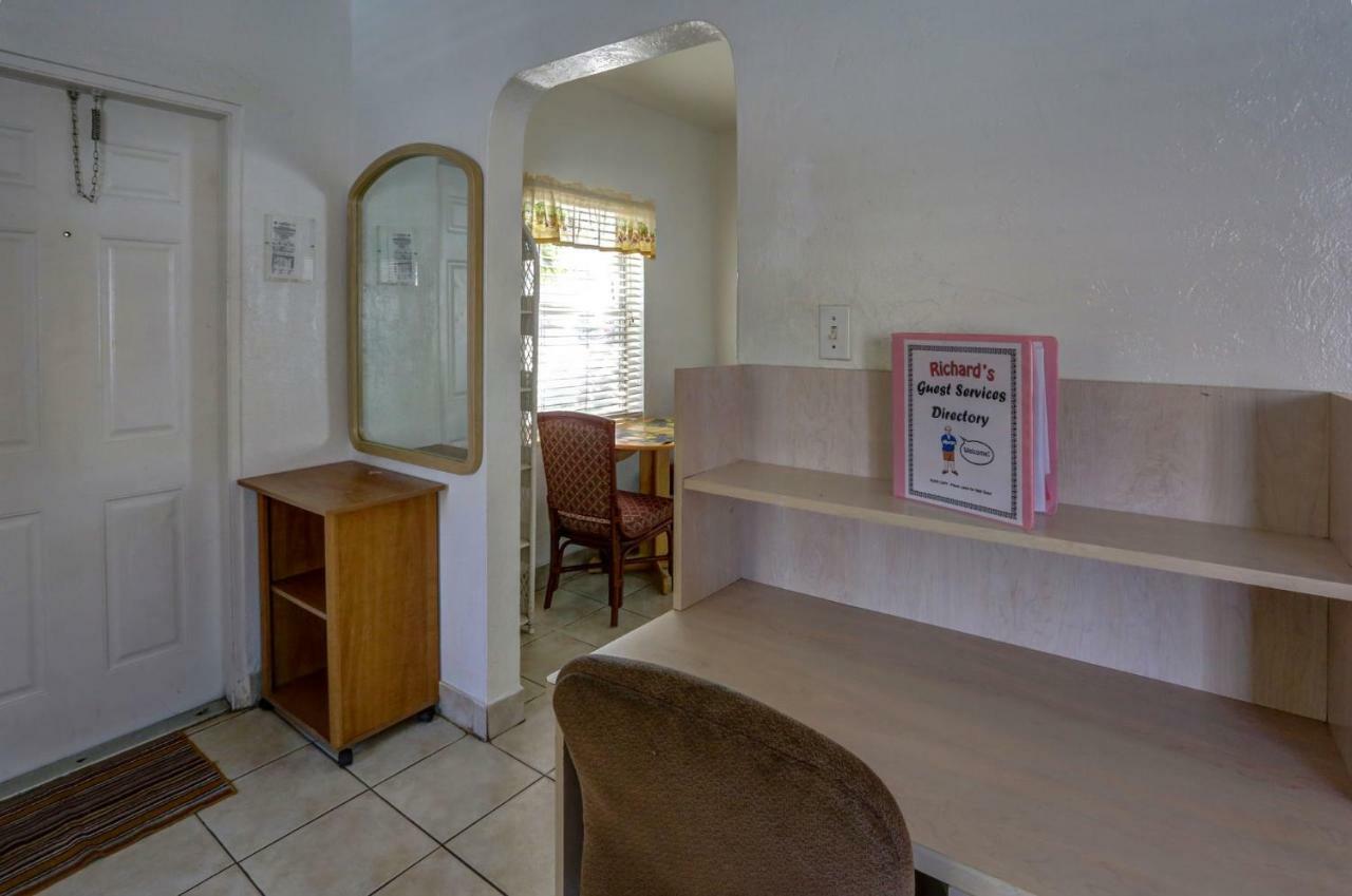 هوليوود Richard'S Motel Courtyard المظهر الخارجي الصورة