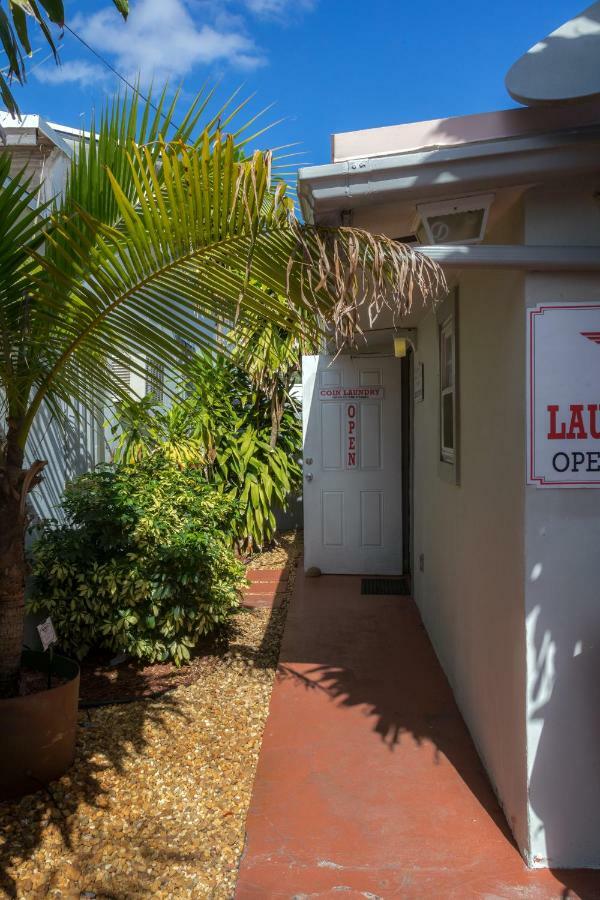 هوليوود Richard'S Motel Courtyard المظهر الخارجي الصورة